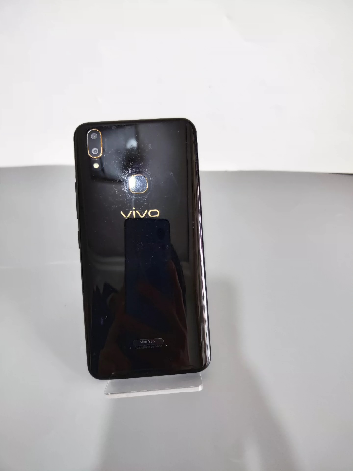 vivo Y85(全网通)手机,4+64G内存 手机功能全都正常,支持指纹面容解锁,成色如图,正常使用痕迹,屏幕基本没有划痕,工作机/备用机首选 vivo Y85(全网通)手机,4+64G内存 手机功能全都正常,支持指纹面容解锁,成色如图,正常使用痕迹,屏幕基本没有划痕,工作机/备用机首选